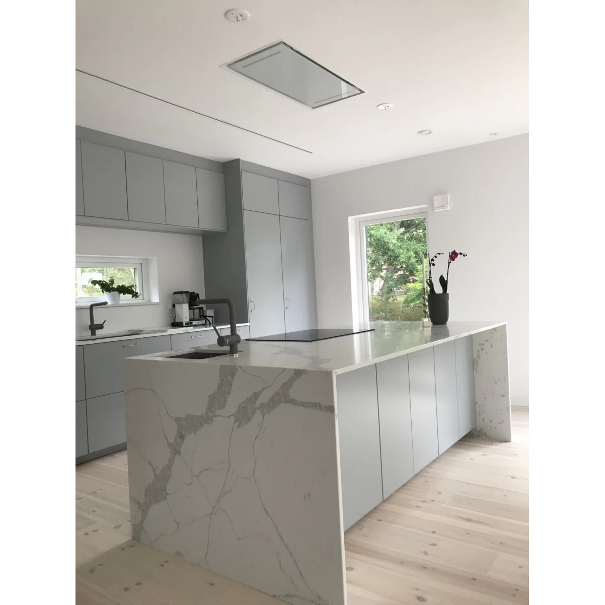 Takintegrerad köksfläkt  Swedluxury ALFA vit |Premium Line